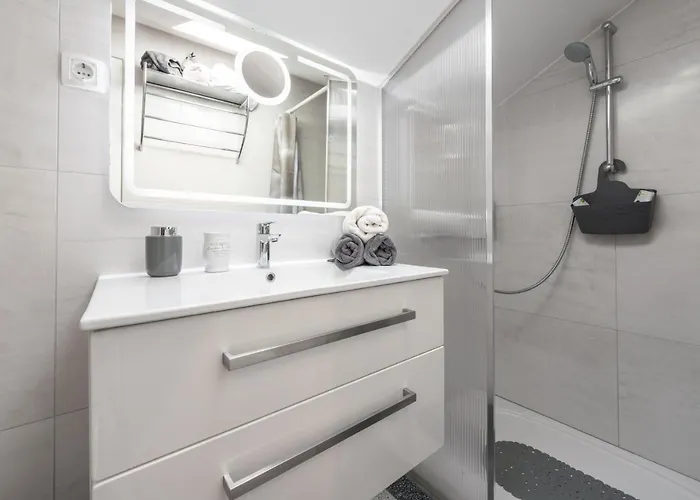 Mango & Tango 아파트 *